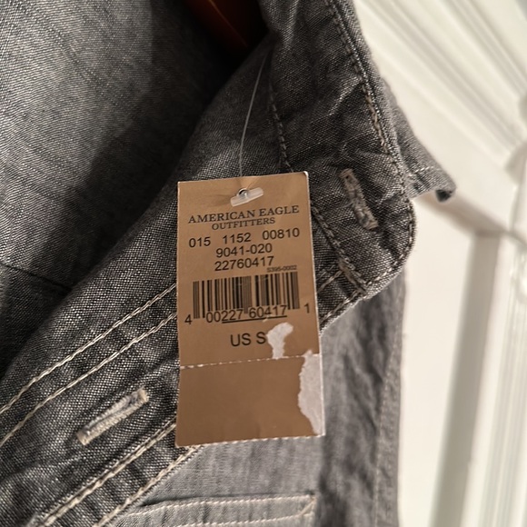American Eagle Classic Fit Long Sleeve Button Down - Picture 3 of 4